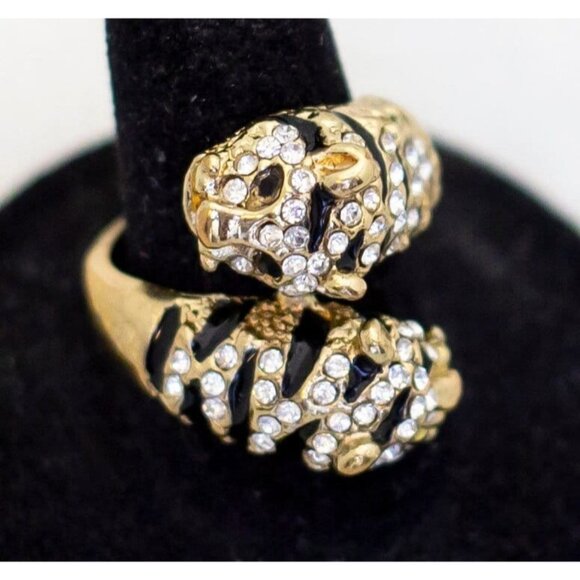 Size 7 1/2, Gold Tone Intricate Elegant Rhinestones Ring - A23 - Picture 1 of 3